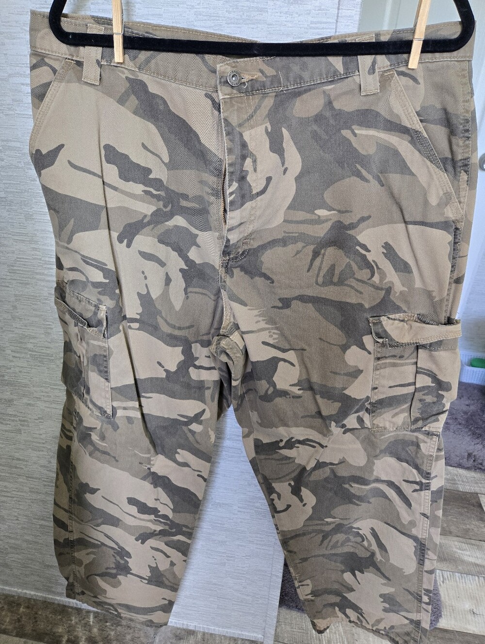 Men's Cargo Pants - Tan Camo